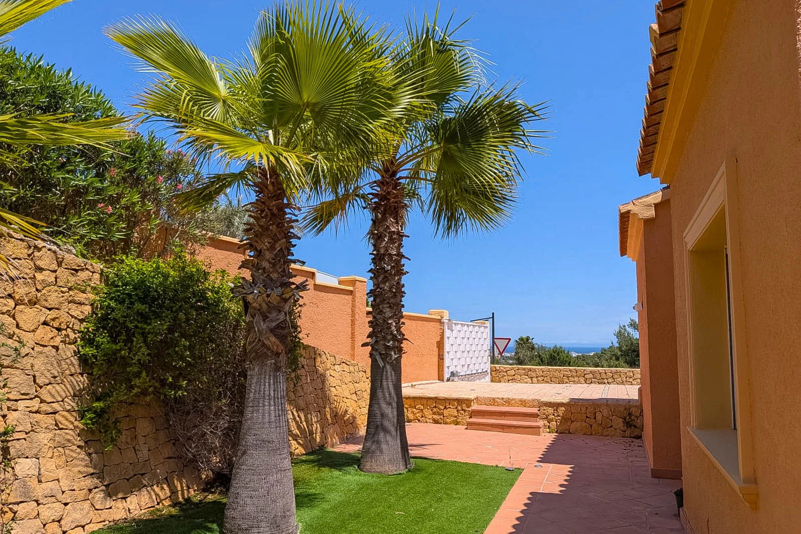 Villa exclusive avec vue sur la mer et piscine à débordement à Jávea