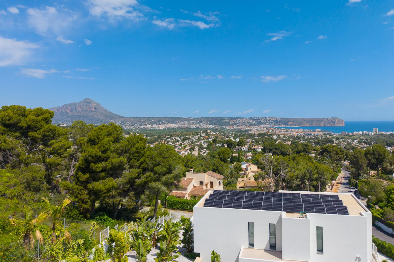 Villa de lujo con licencia y vistas panorámicas en Jávea - 2