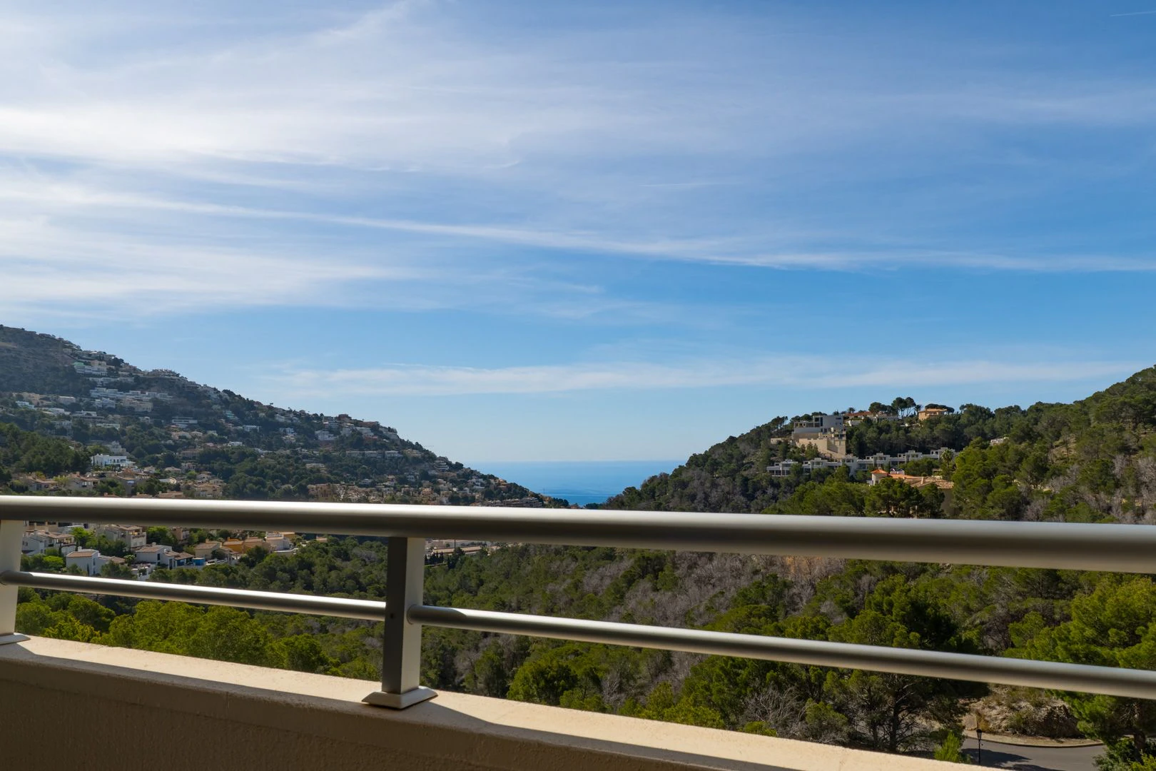 Apartamento con vistas al mar en venta en altea hills