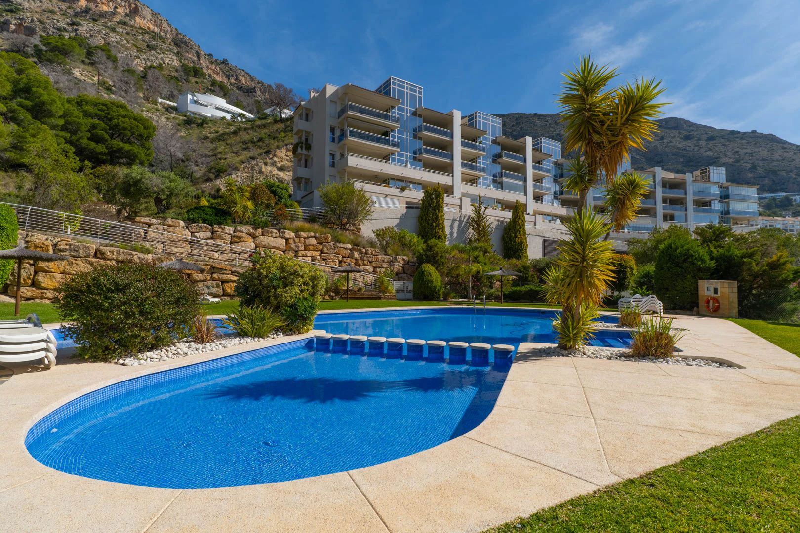 Apartamento con vistas al mar en venta en altea hills