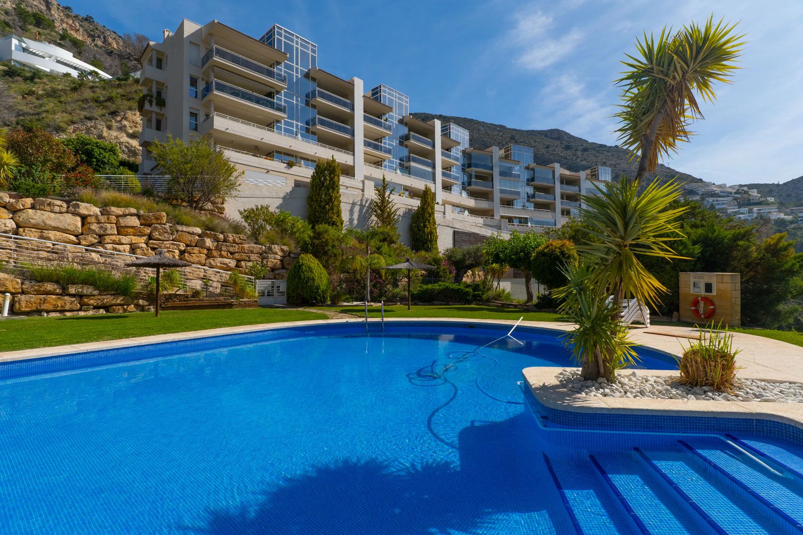 Apartamento con vistas al mar en venta en altea hills