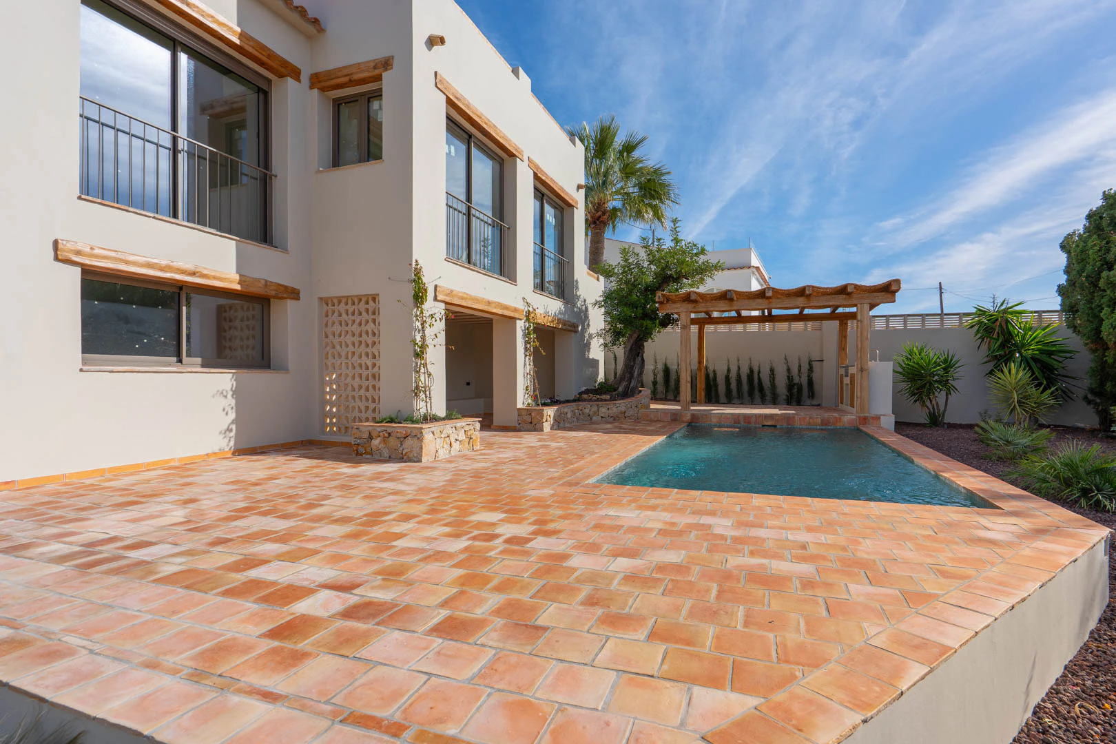 Villa mediterranea ristrutturata con vista sul mare in vendita a La Fustera, Benissa