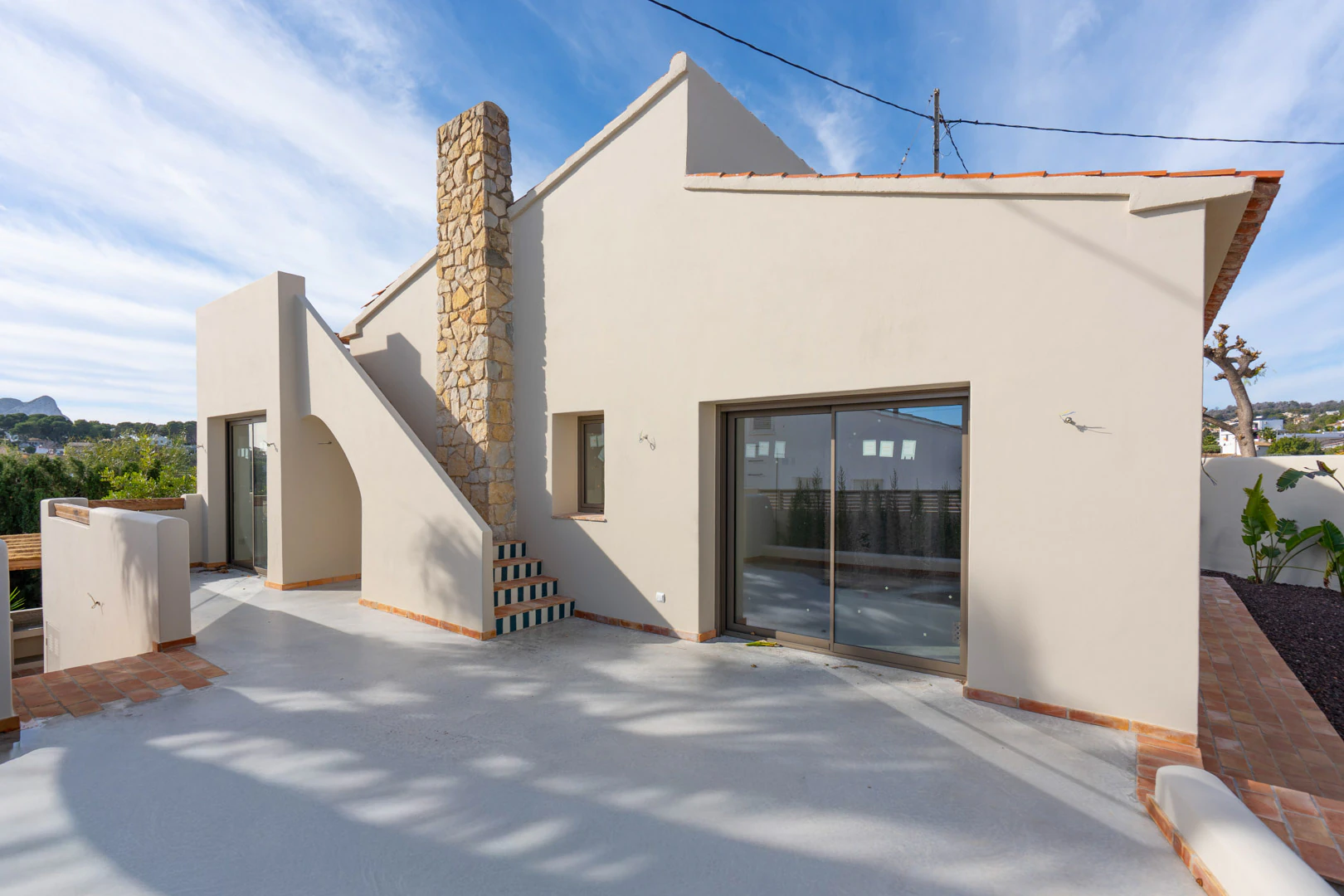 Villa mediterranea ristrutturata con vista sul mare in vendita a La Fustera, Benissa