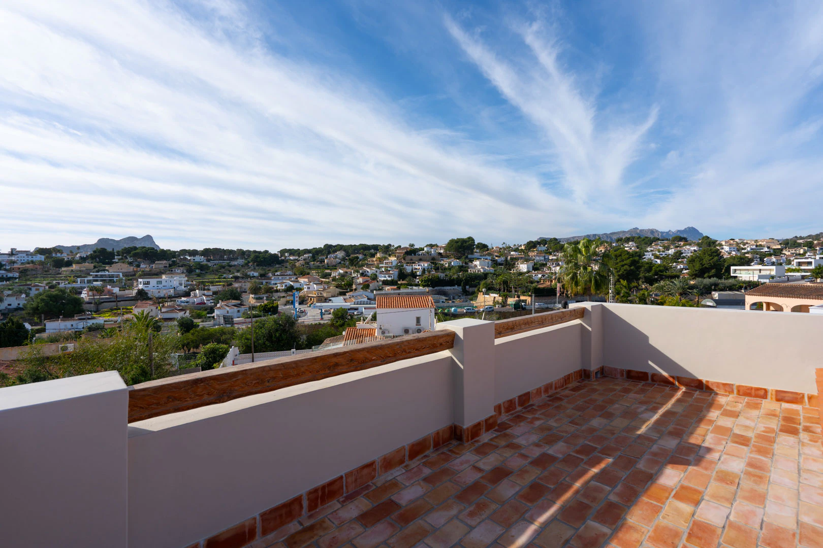 Villa mediterranea ristrutturata con vista sul mare in vendita a La Fustera, Benissa