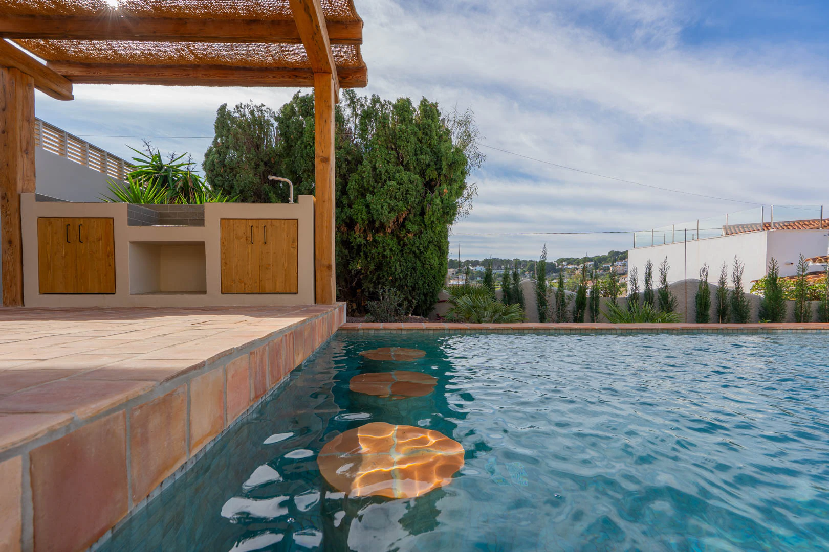 Villa mediterranea ristrutturata con vista sul mare in vendita a La Fustera, Benissa