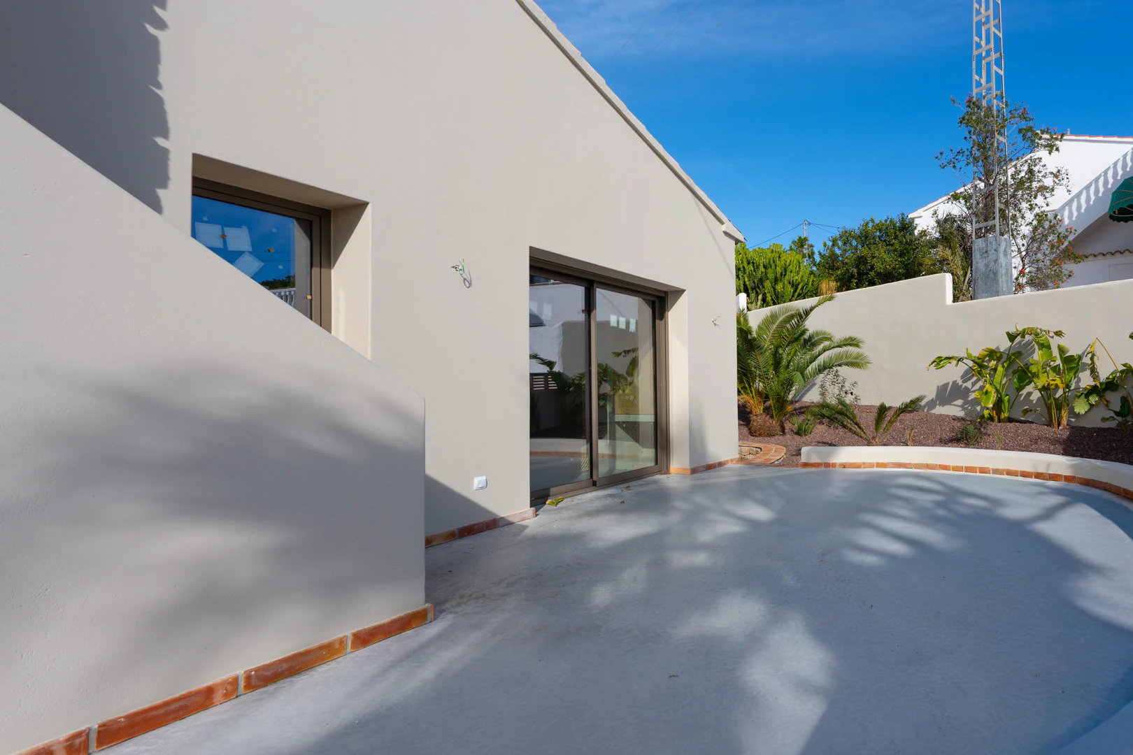 Villa mediterranea ristrutturata con vista sul mare in vendita a La Fustera, Benissa