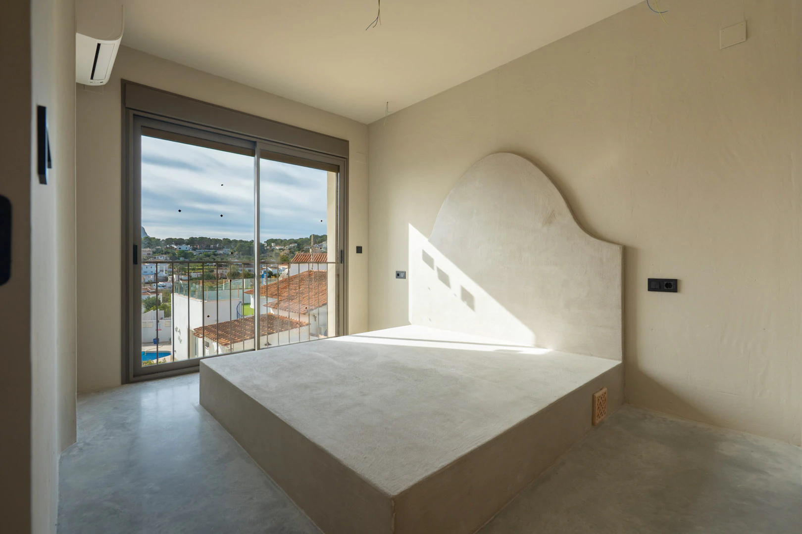 Villa mediterranea ristrutturata con vista sul mare in vendita a La Fustera, Benissa