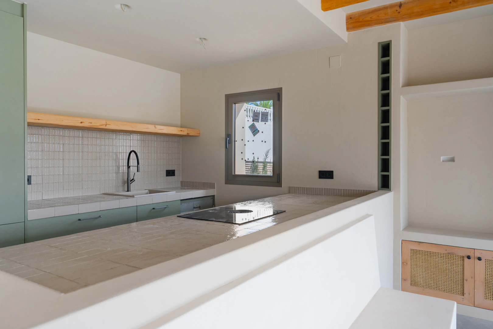 Villa mediterranea ristrutturata con vista sul mare in vendita a La Fustera, Benissa