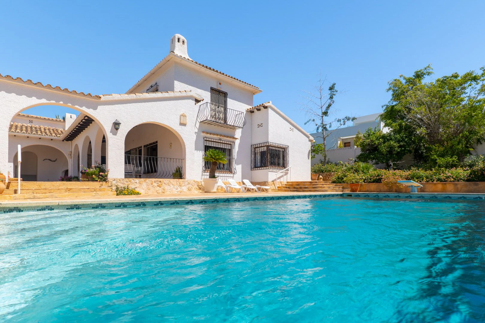 Villa mediterránea con encanto en Pla del Mar, a un paso del centro de Moraira