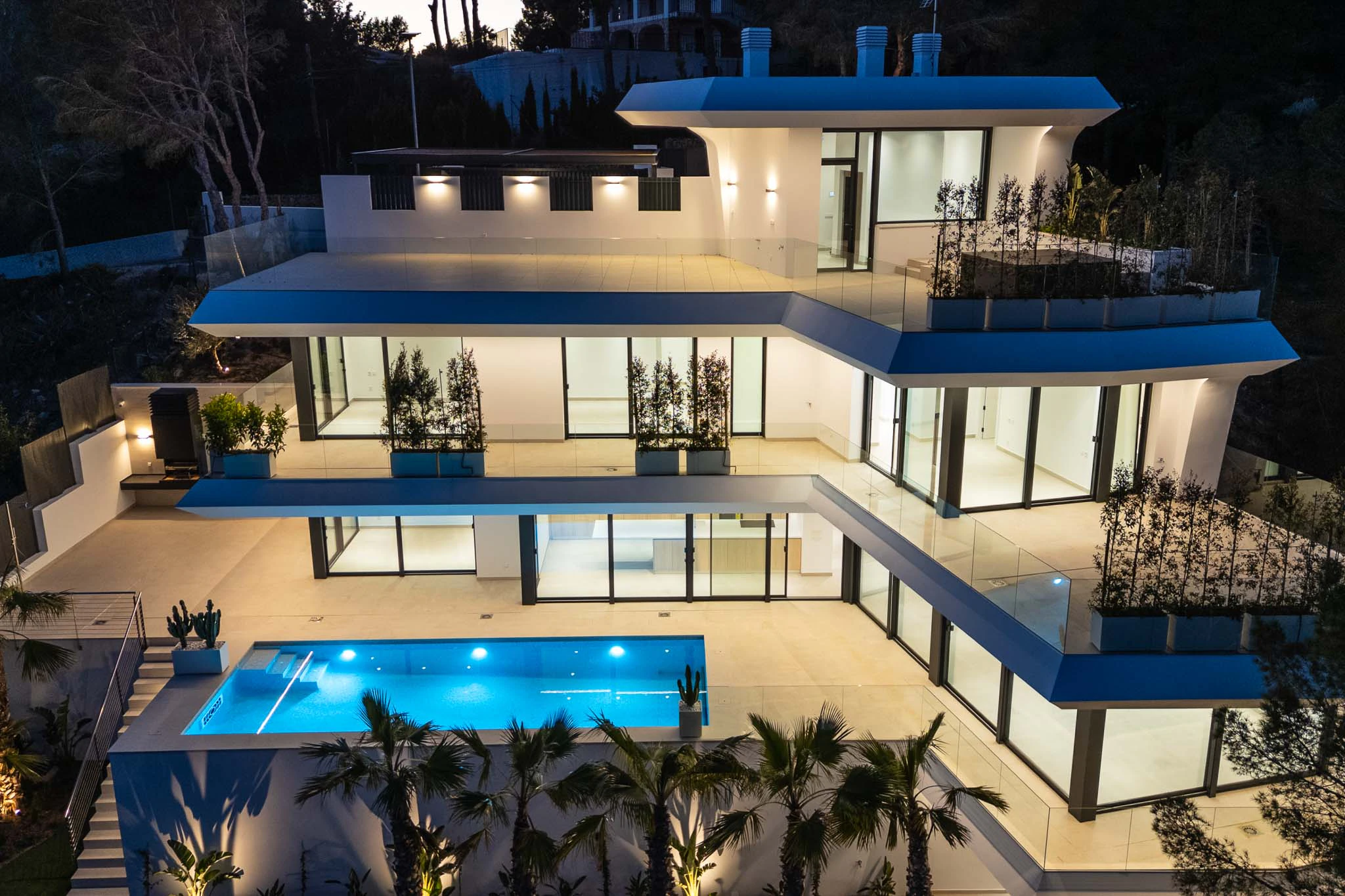 Villa de lujo contemporánea con vistas panorámicas al Mediterráneo