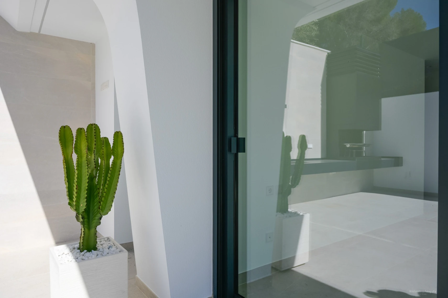 Villa de lujo contemporánea con vistas panorámicas al Mediterráneo