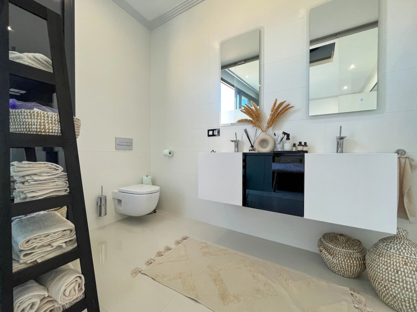 Exclusiva villa de lujo con vistas panorámicas al mar en Racó de Galeno, Benissa