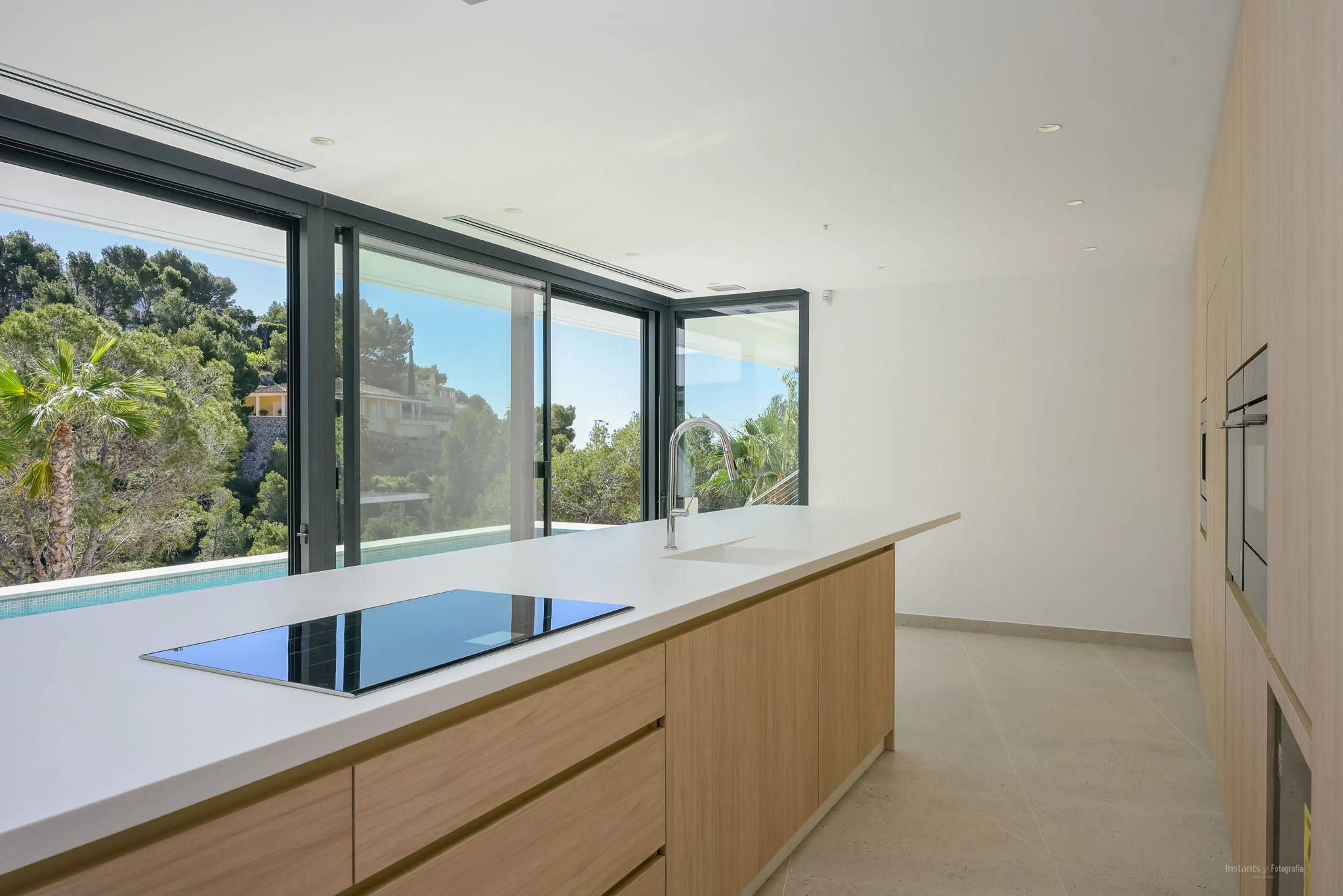 Villa de lujo contemporánea con vistas panorámicas al Mediterráneo