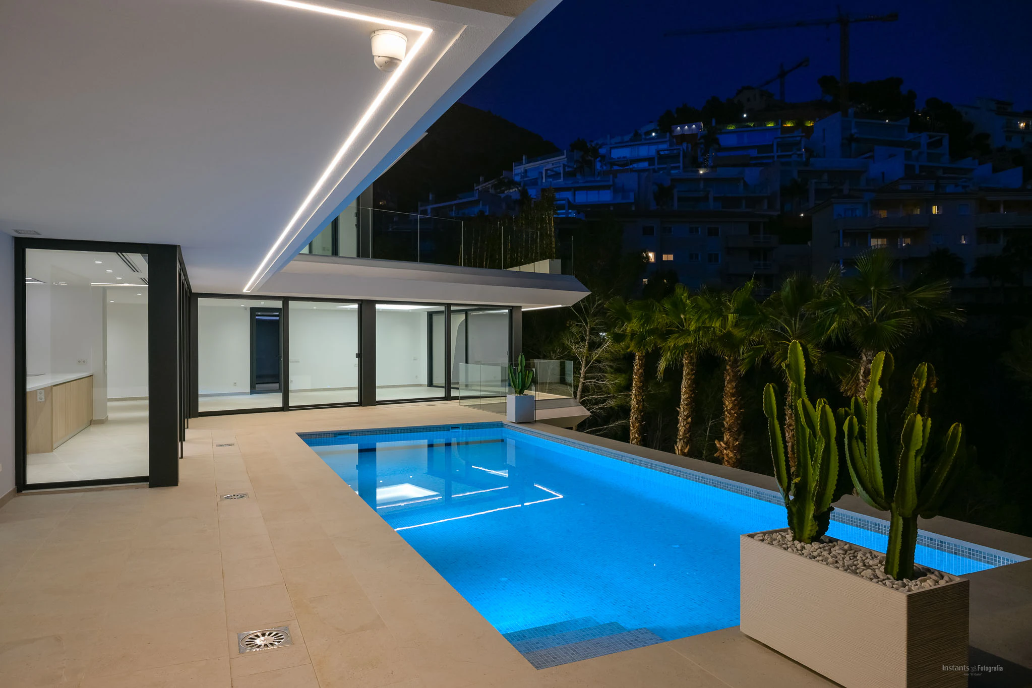 Villa de lujo contemporánea con vistas panorámicas al Mediterráneo