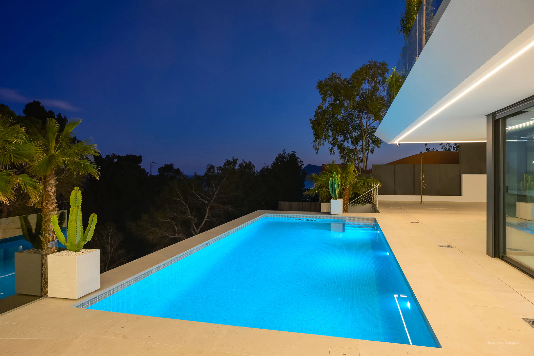 Villa de lujo contemporánea con vistas panorámicas al Mediterráneo