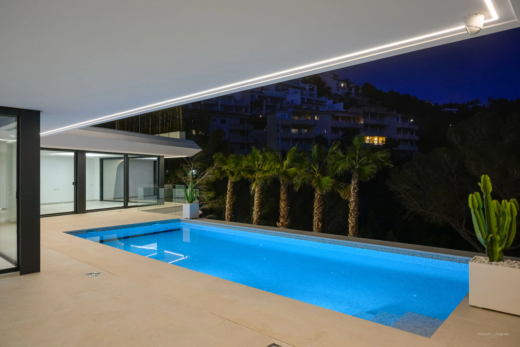 Villa de lujo contemporánea con vistas panorámicas al Mediterráneo