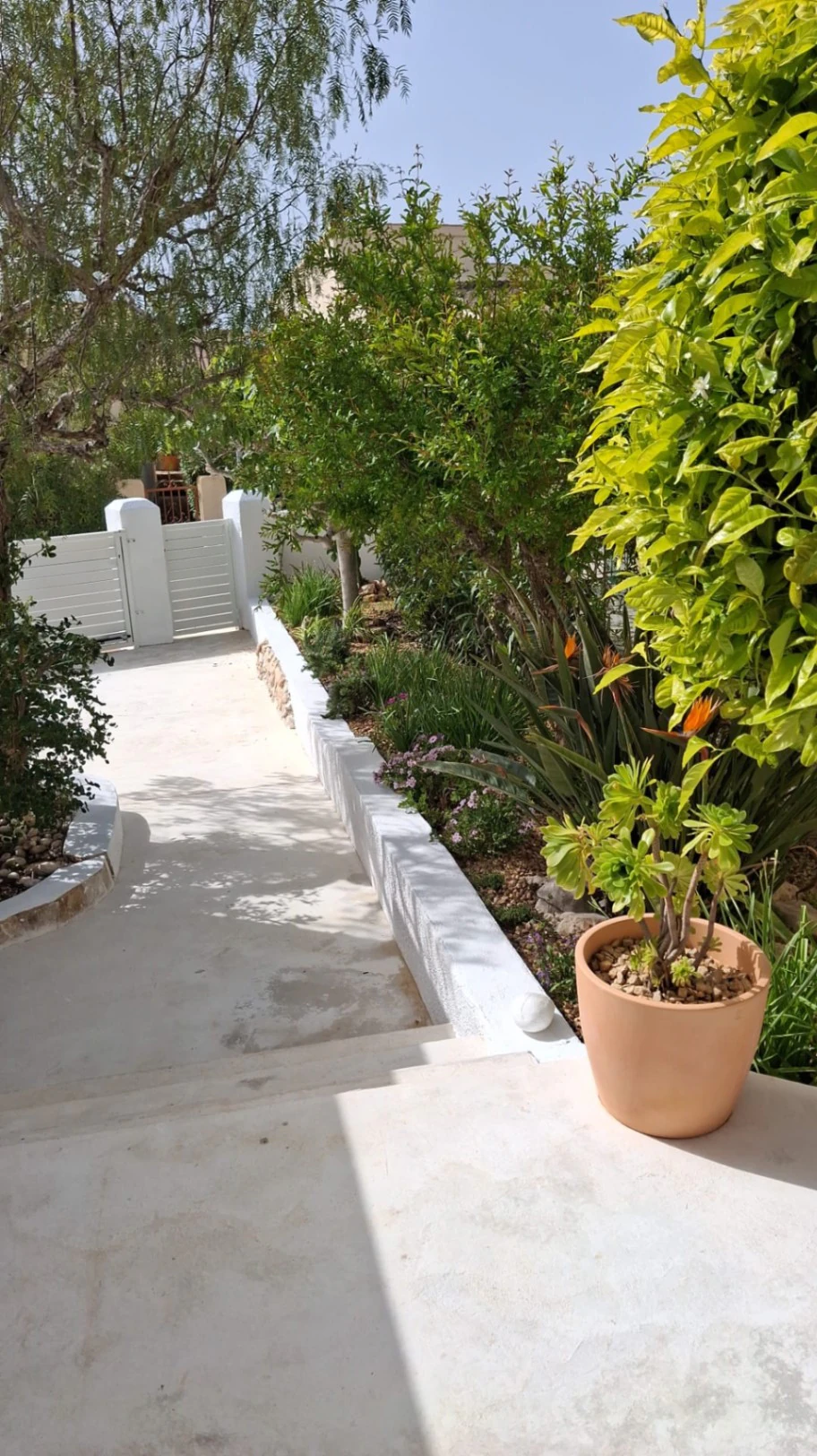 Exclusivo chalet de 2 dormitorios totalmente reformado en venta en Cumbre del Sol, Benitachell