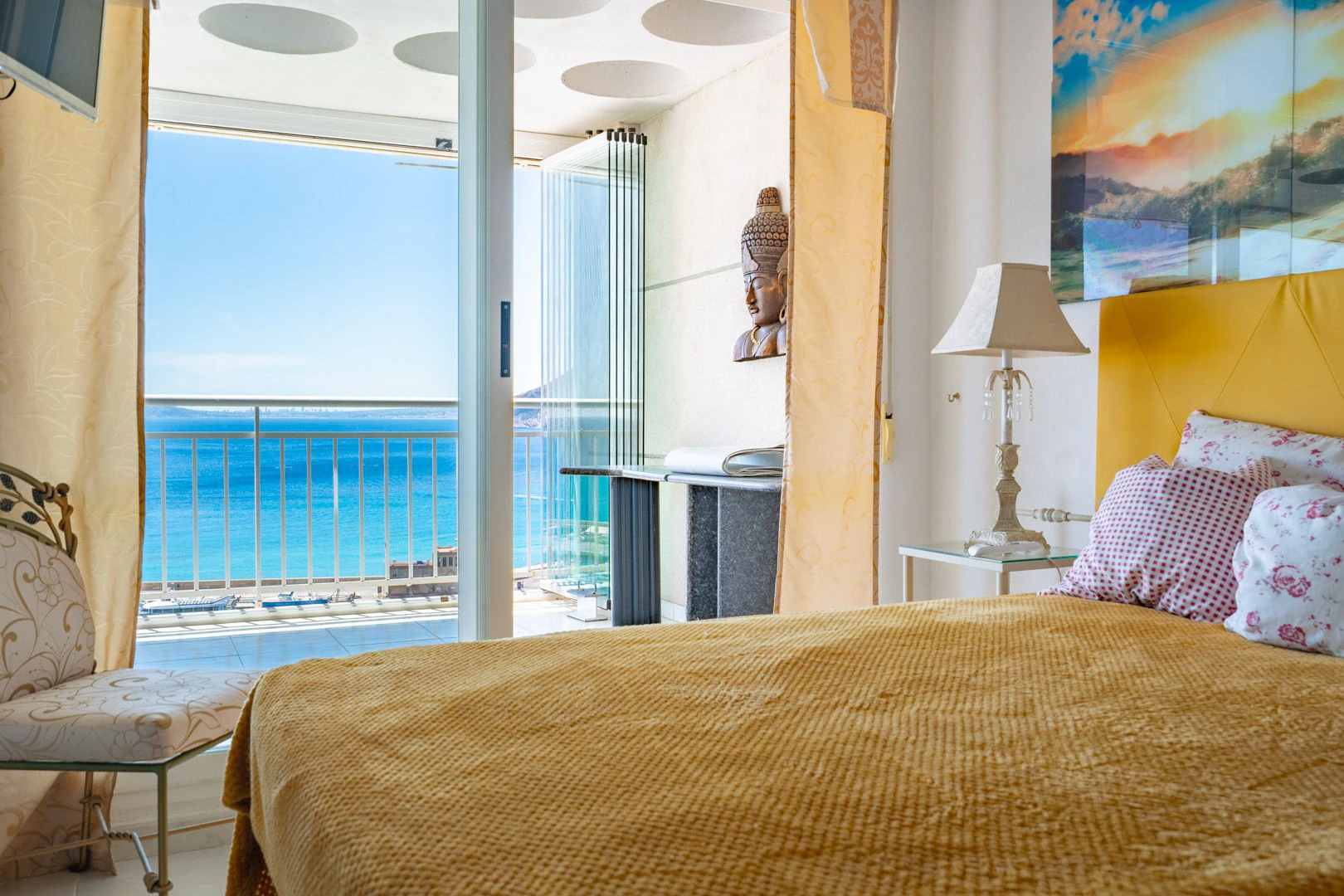 Ático exclusivo en primera línea de mar en el puerto de Calpe