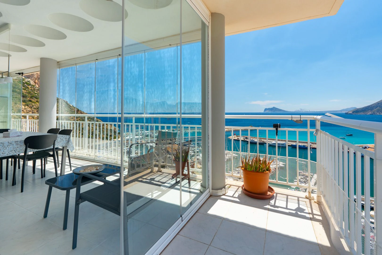 Exclusivo ático cerca de la playa con vistas al mar en Calpe