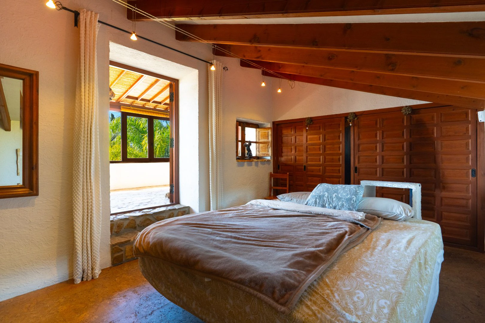 Villa rustique avec appartement indépendant à vendre à Jávea.