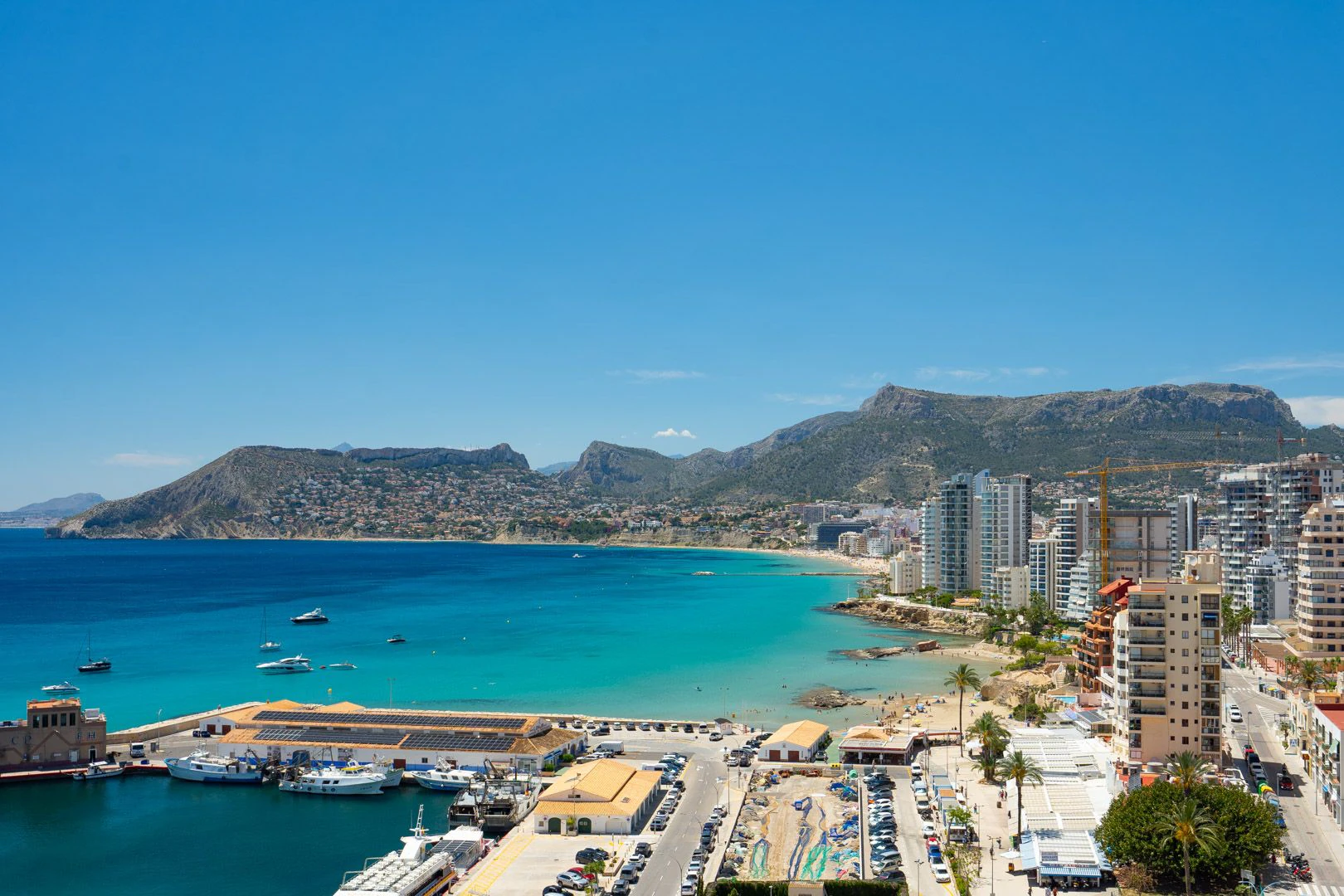 Ático exclusivo en primera línea de mar en el puerto de Calpe