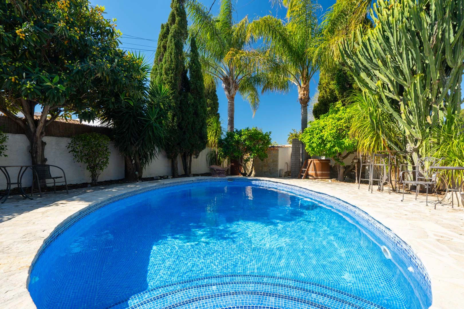 Villa rustique avec appartement indépendant à vendre à Jávea.