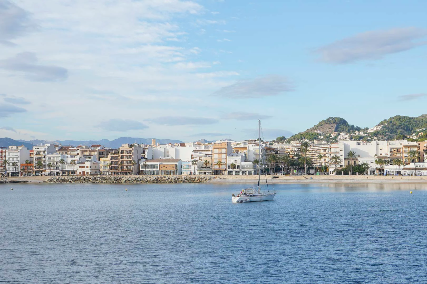 Villa rustique avec appartement indépendant à vendre à Jávea.
