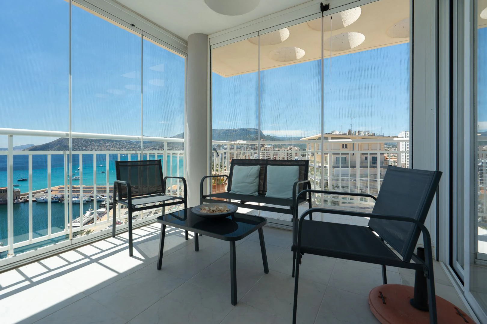 Exclusivo ático cerca de la playa con vistas al mar en Calpe