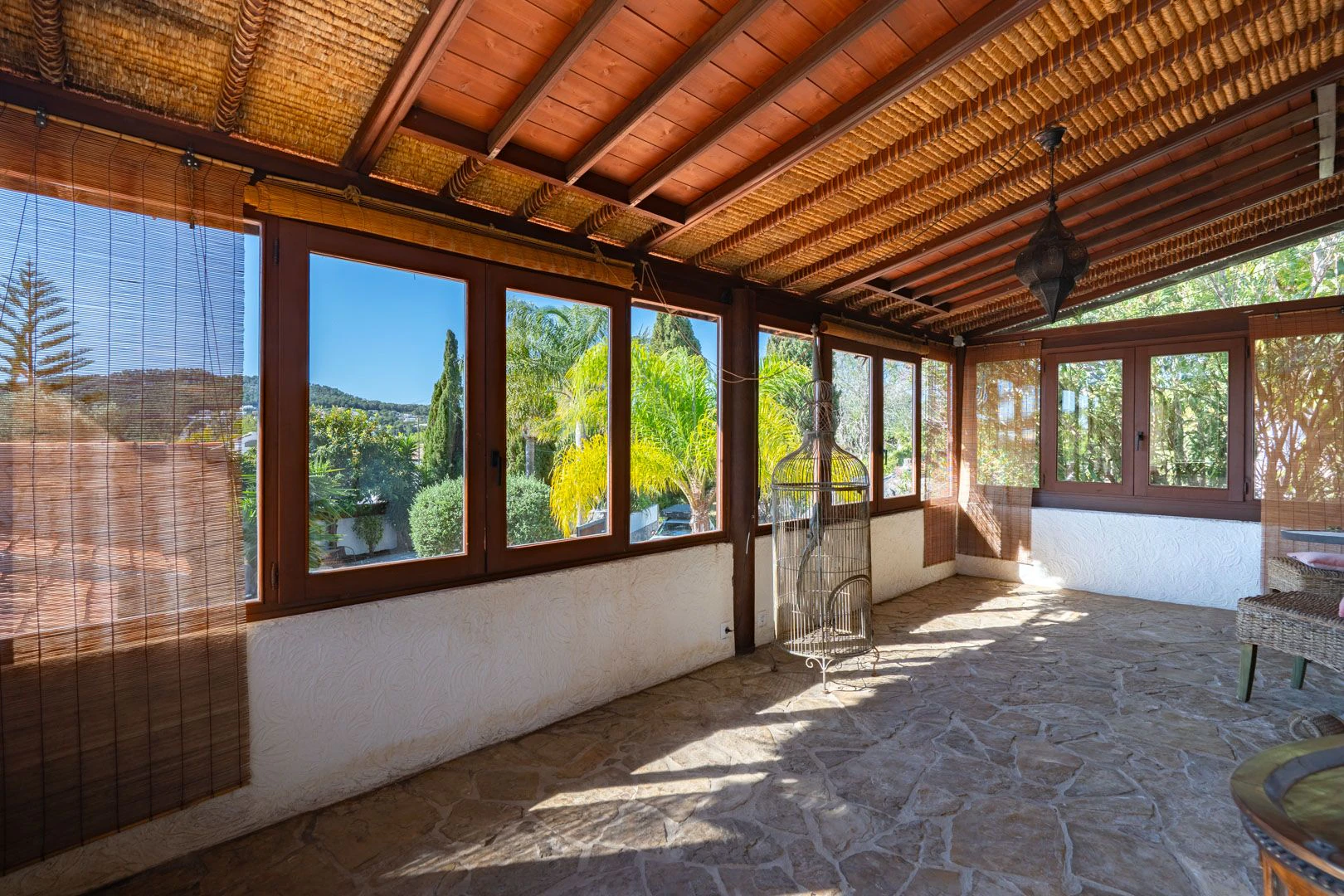 Villa rustique avec appartement indépendant à vendre à Jávea.