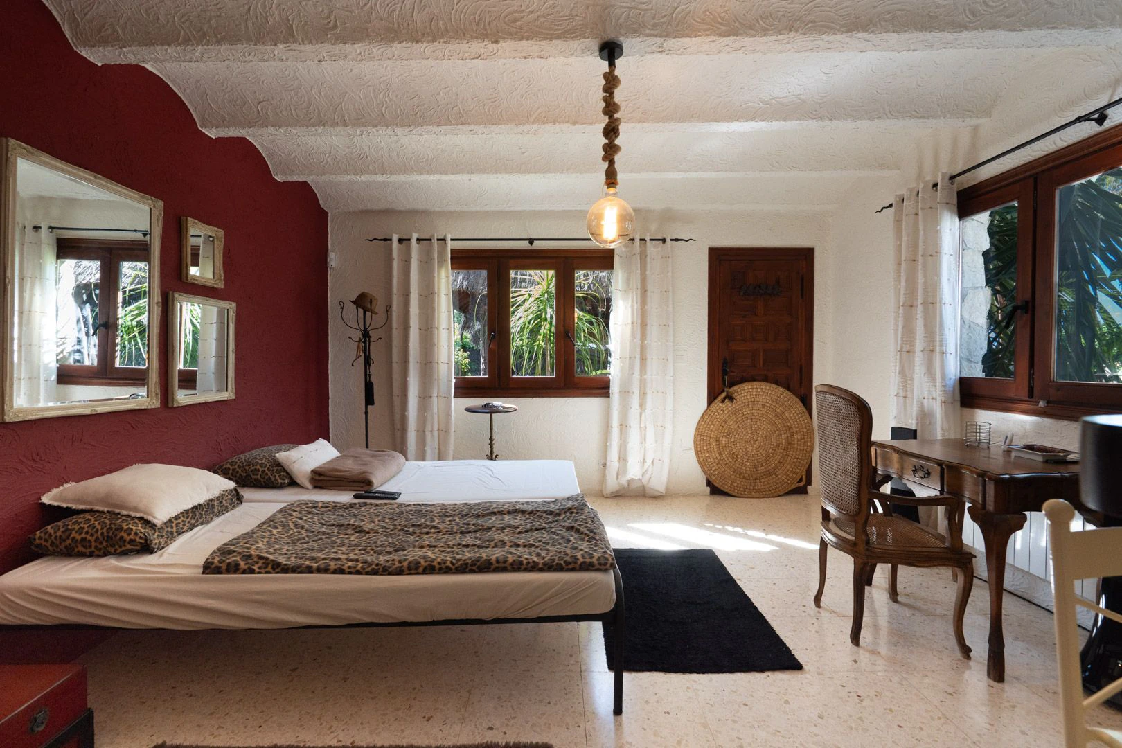 Villa rustique avec appartement indépendant à vendre à Jávea.