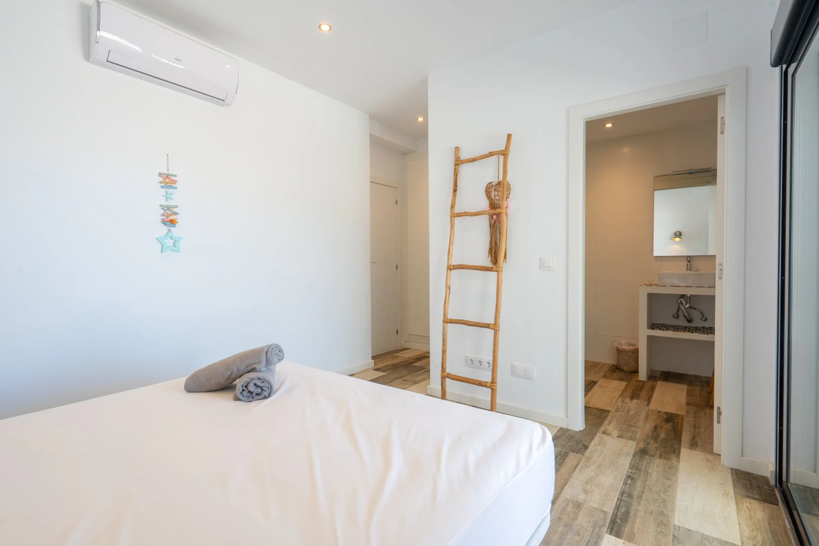 Villa spacieuse de 6 chambres à distance de marche de la plage de l'Arenal, Jávea