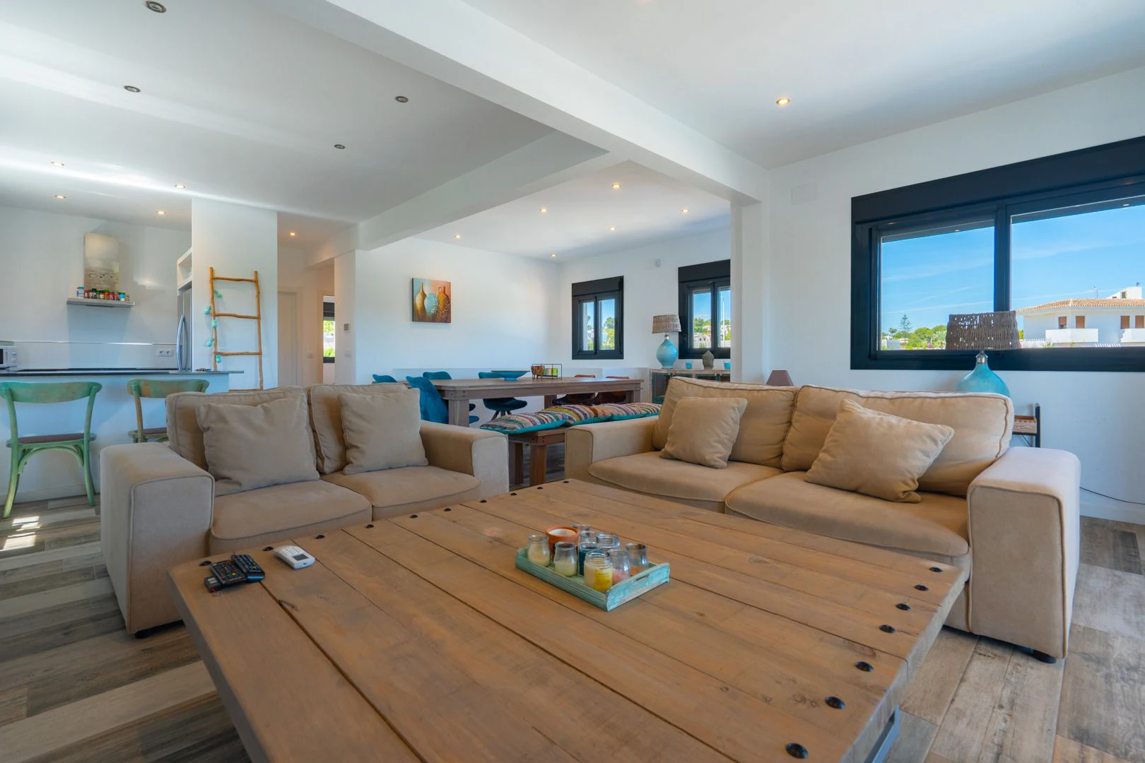 Villa spacieuse de 6 chambres à distance de marche de la plage de l'Arenal, Jávea