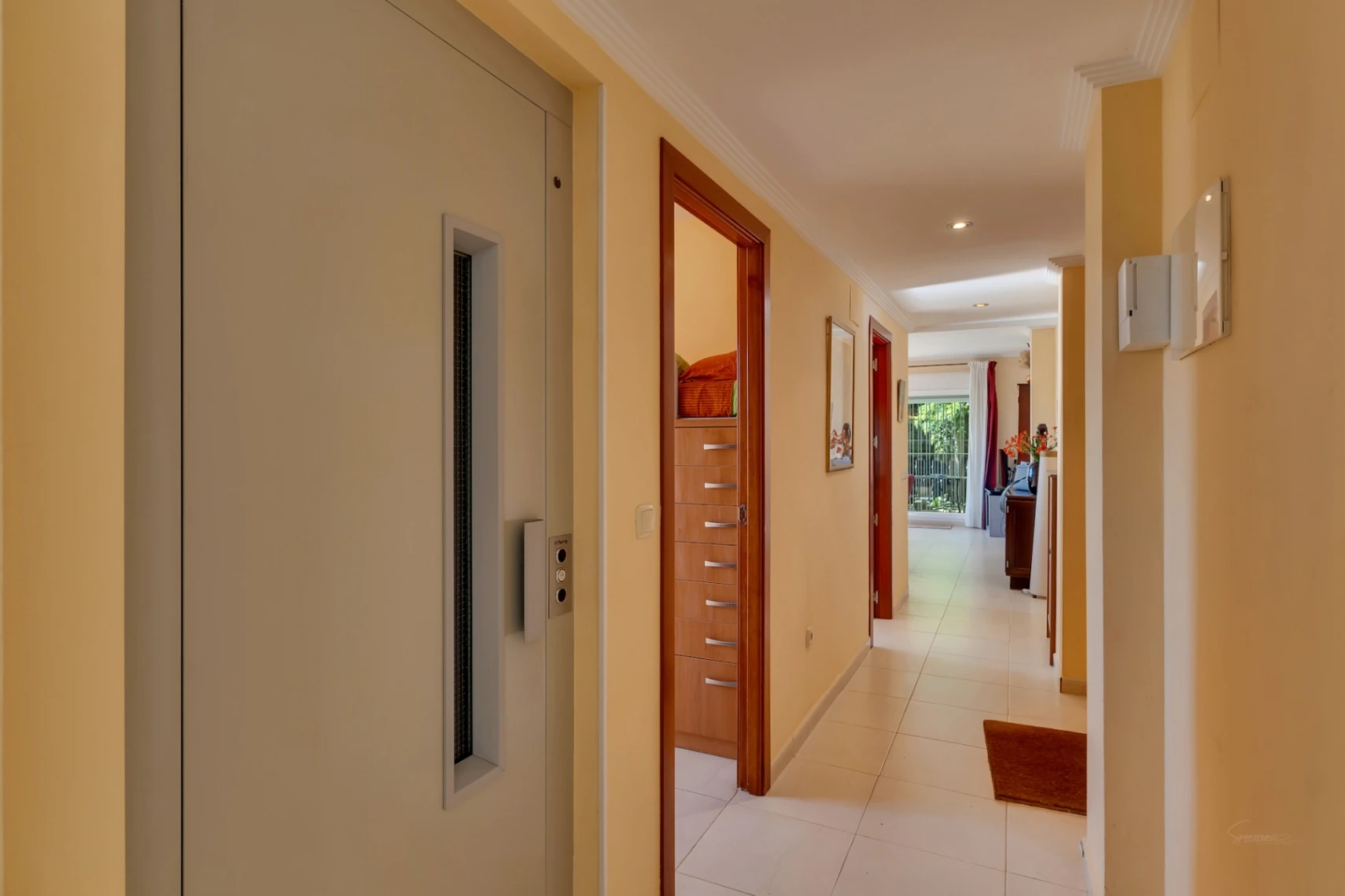 Apartamento de 5 habitaciones con gran jardin ubicado en una zona privilegiada de Jávea