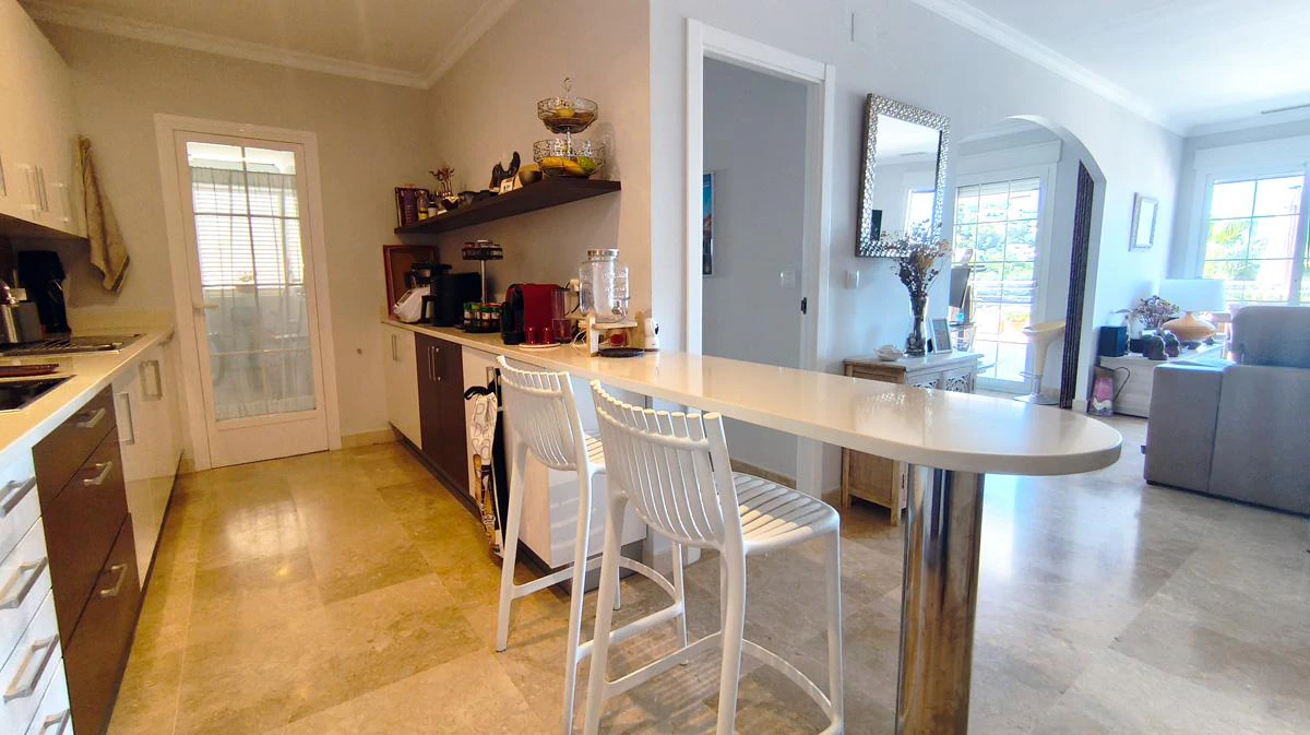 Exclusivo apartamento esquinero en venta en La Sella, Denia