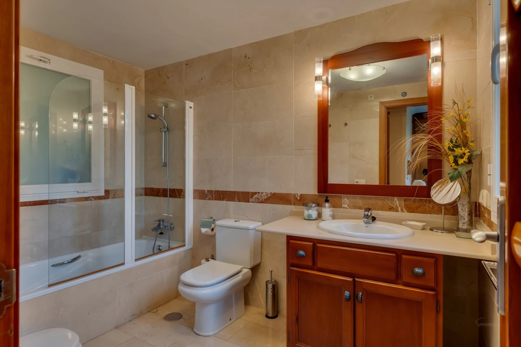 Apartamento de 5 habitaciones con gran jardin ubicado en una zona privilegiada de Jávea