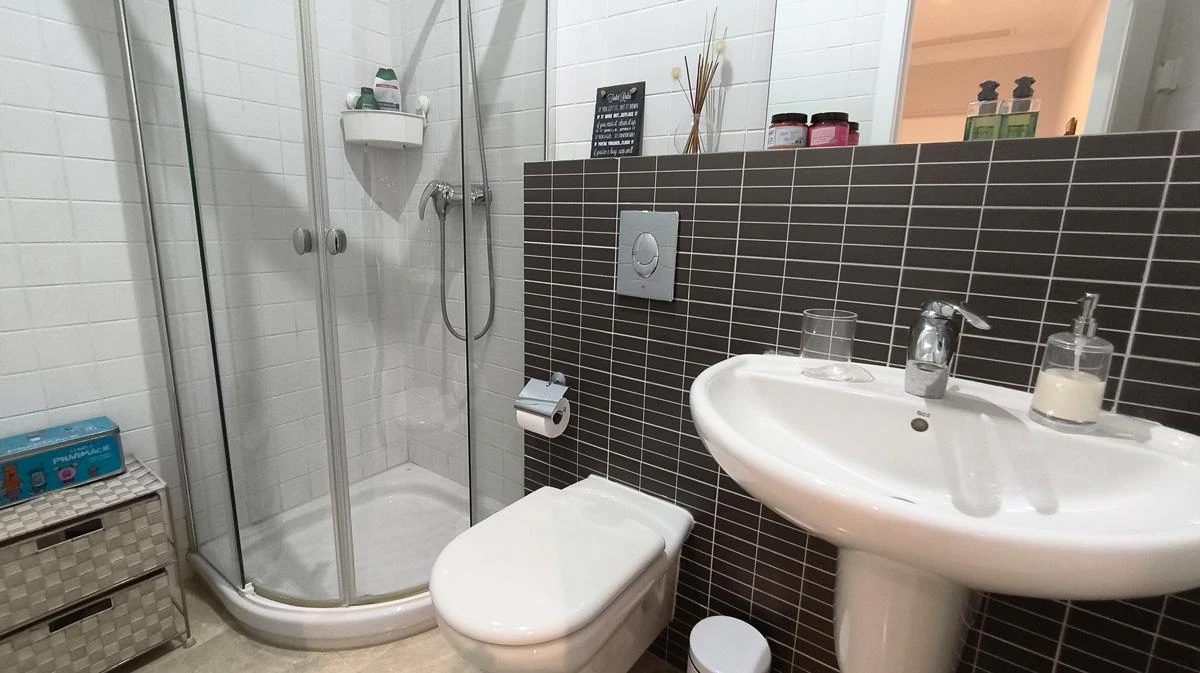Exclusivo apartamento esquinero en venta en La Sella, Denia