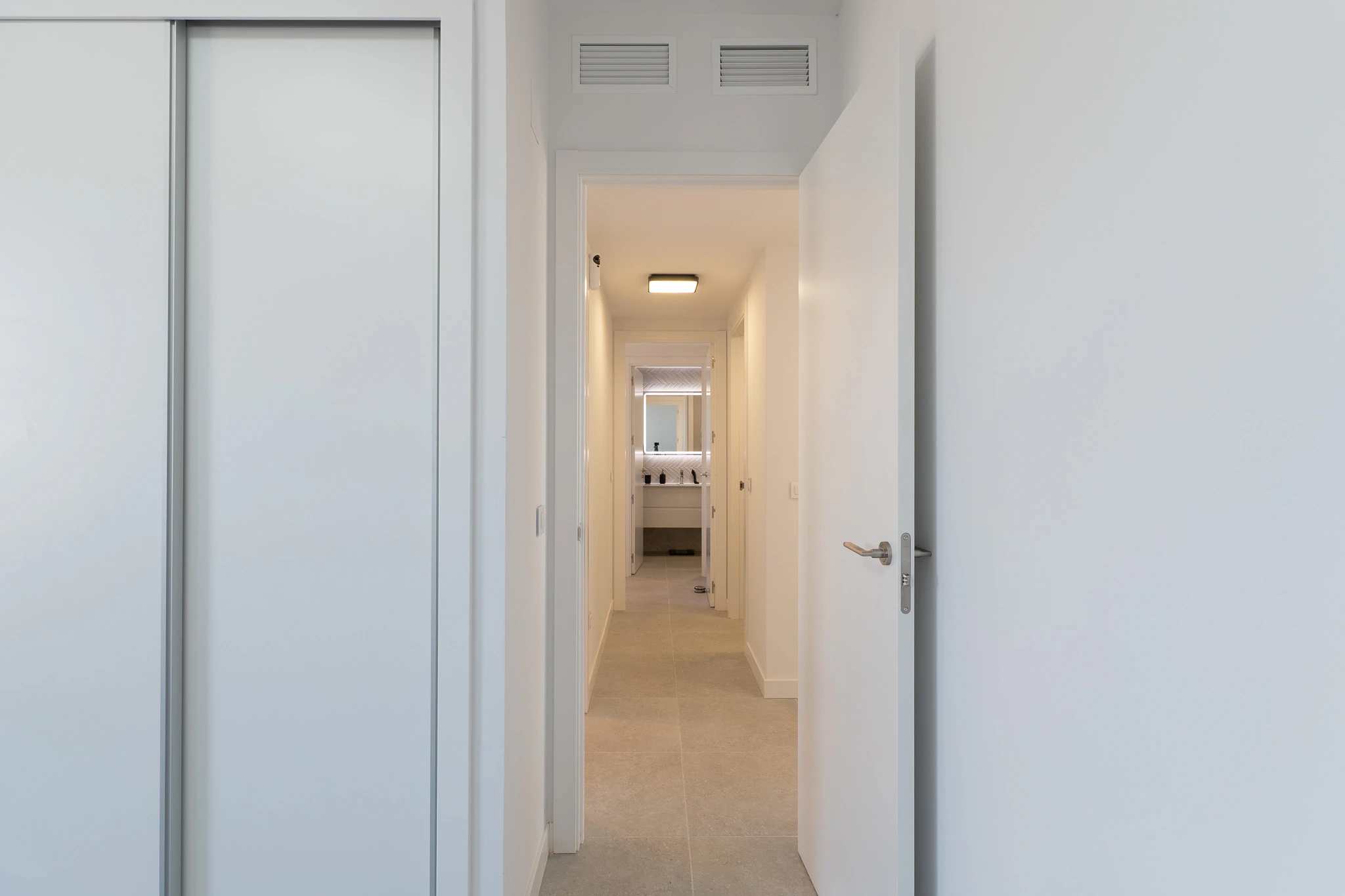 Exclusiva planta baja con 3 dormitorios en venta en Denia a pasos del centro y de comercios