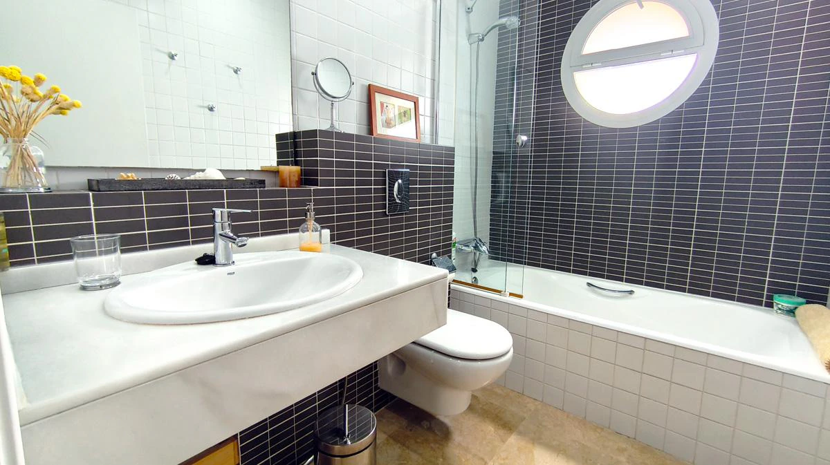 Exclusivo apartamento esquinero en venta en La Sella, Denia
