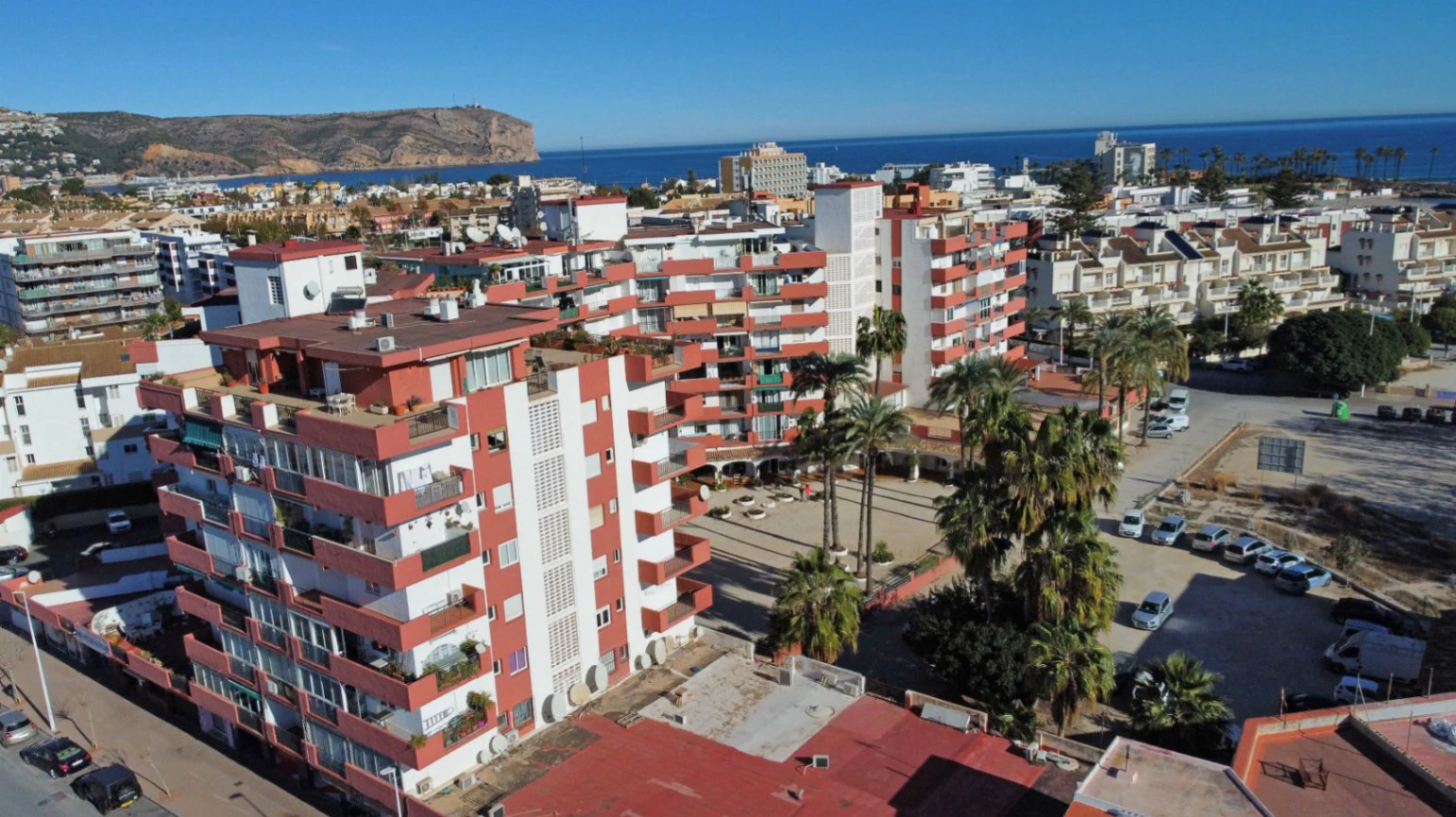 Apartamento reformado a tan solo 300 metros de la playa de El Arenal, Jávea