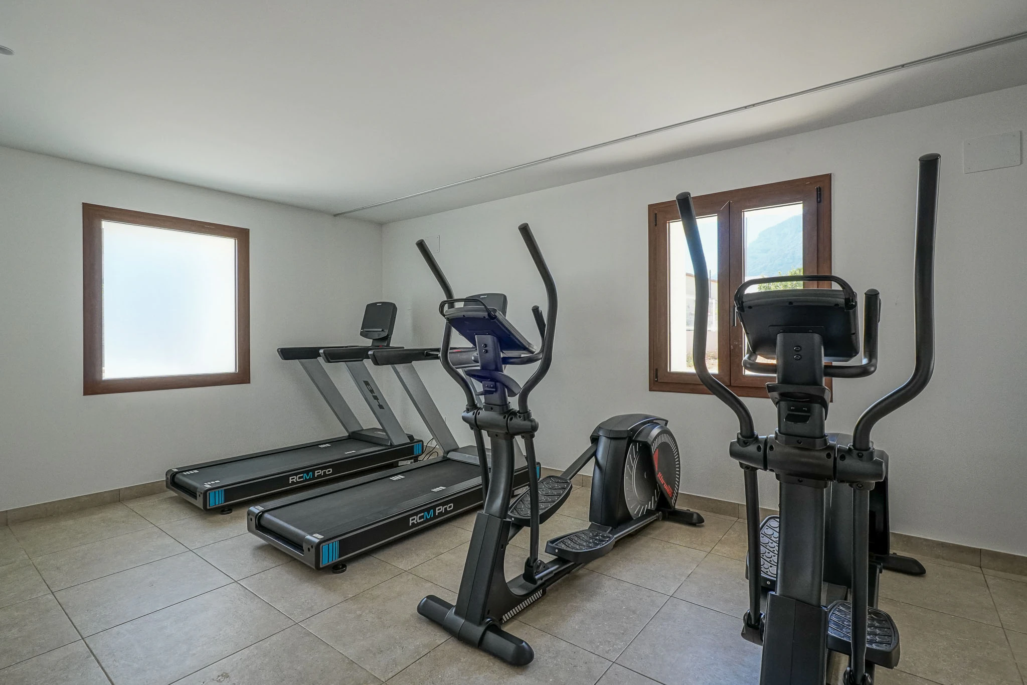 Exclusiva planta baja con 3 dormitorios en venta en Denia a pasos del centro y de comercios
