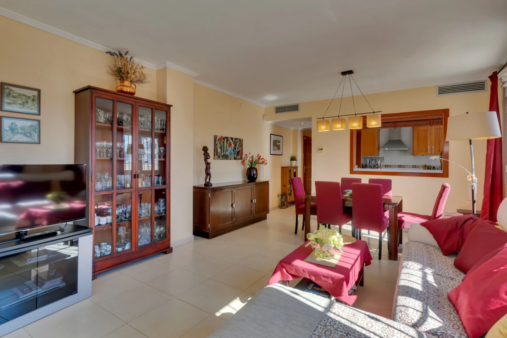 Apartamento de 5 habitaciones con gran jardin ubicado en una zona privilegiada de Jávea