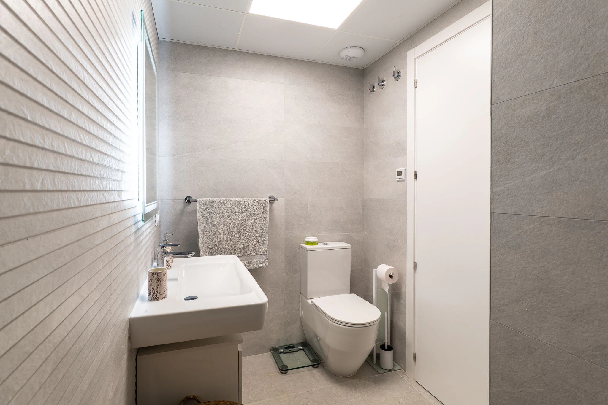 Exclusiva planta baja con 3 dormitorios en venta en Denia a pasos del centro y de comercios