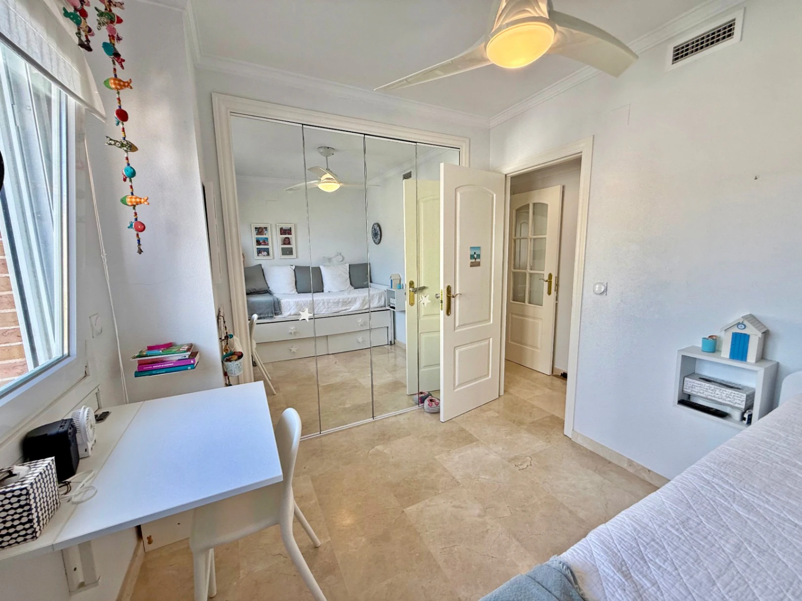 Exclusivo apartamento en venta en primera linea de mar en Las Marinas de Denia
