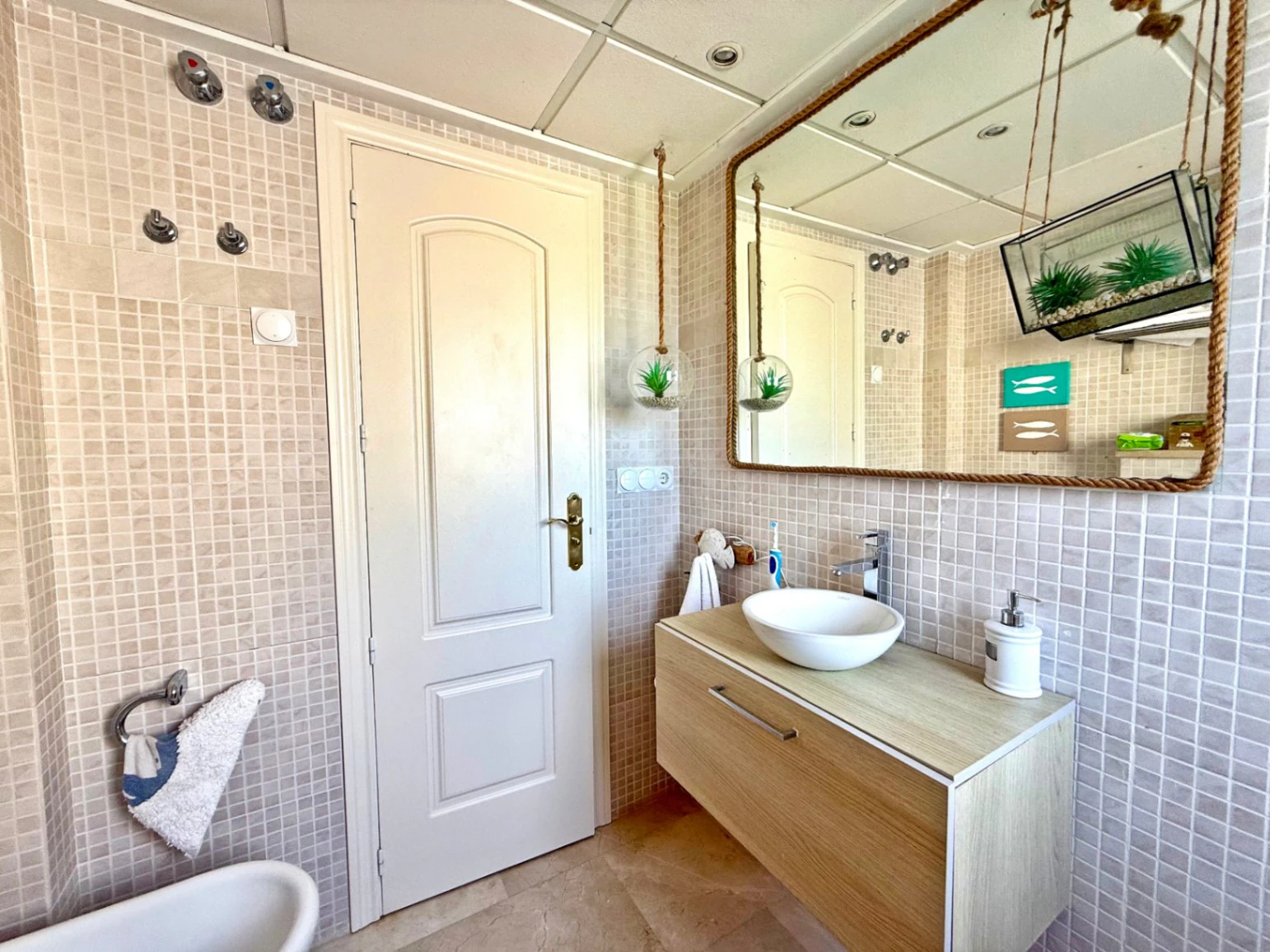 Exclusivo apartamento en venta en primera linea de mar en Las Marinas de Denia
