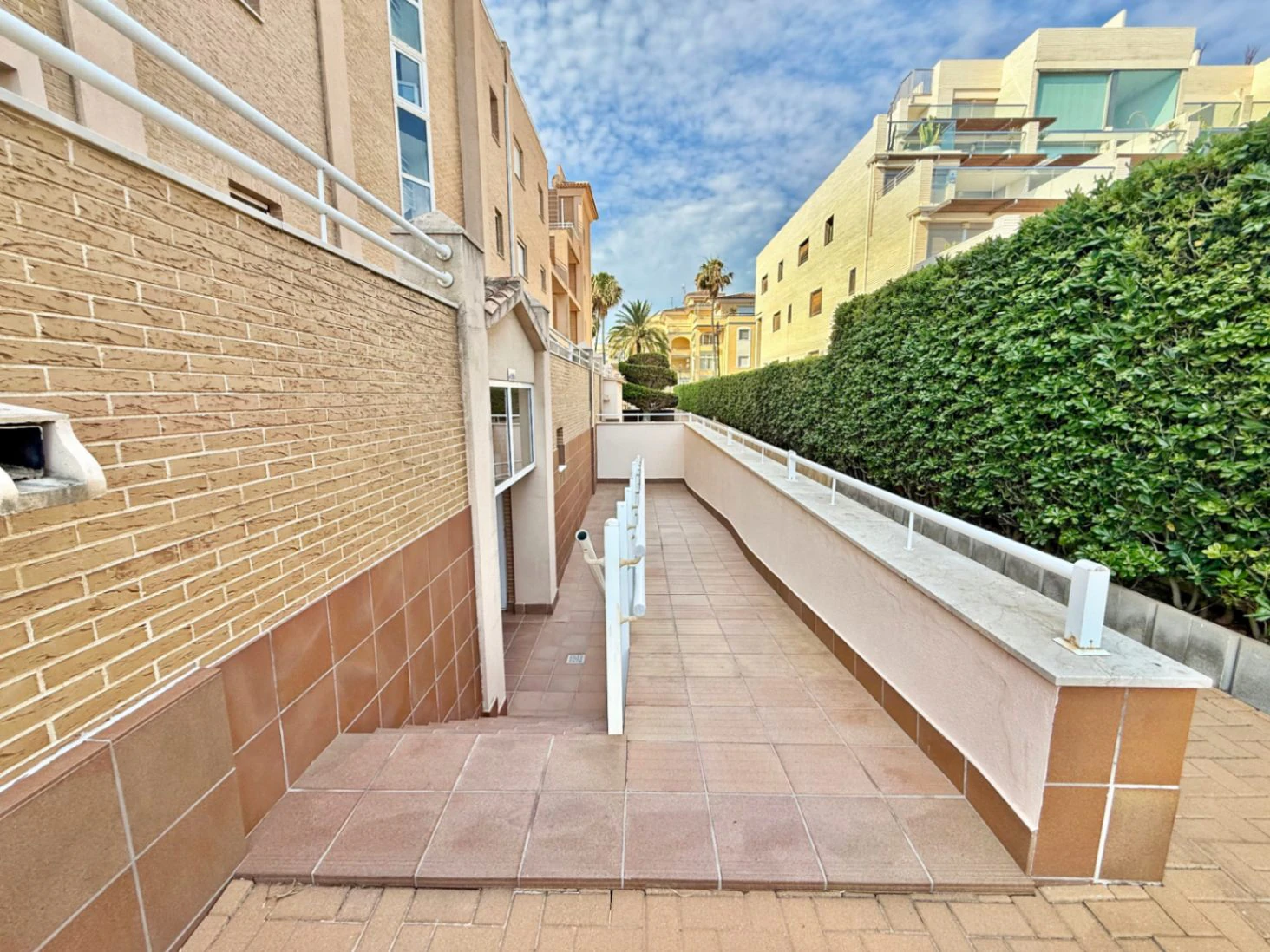 Exclusivo apartamento en venta en primera linea de mar en Las Marinas de Denia