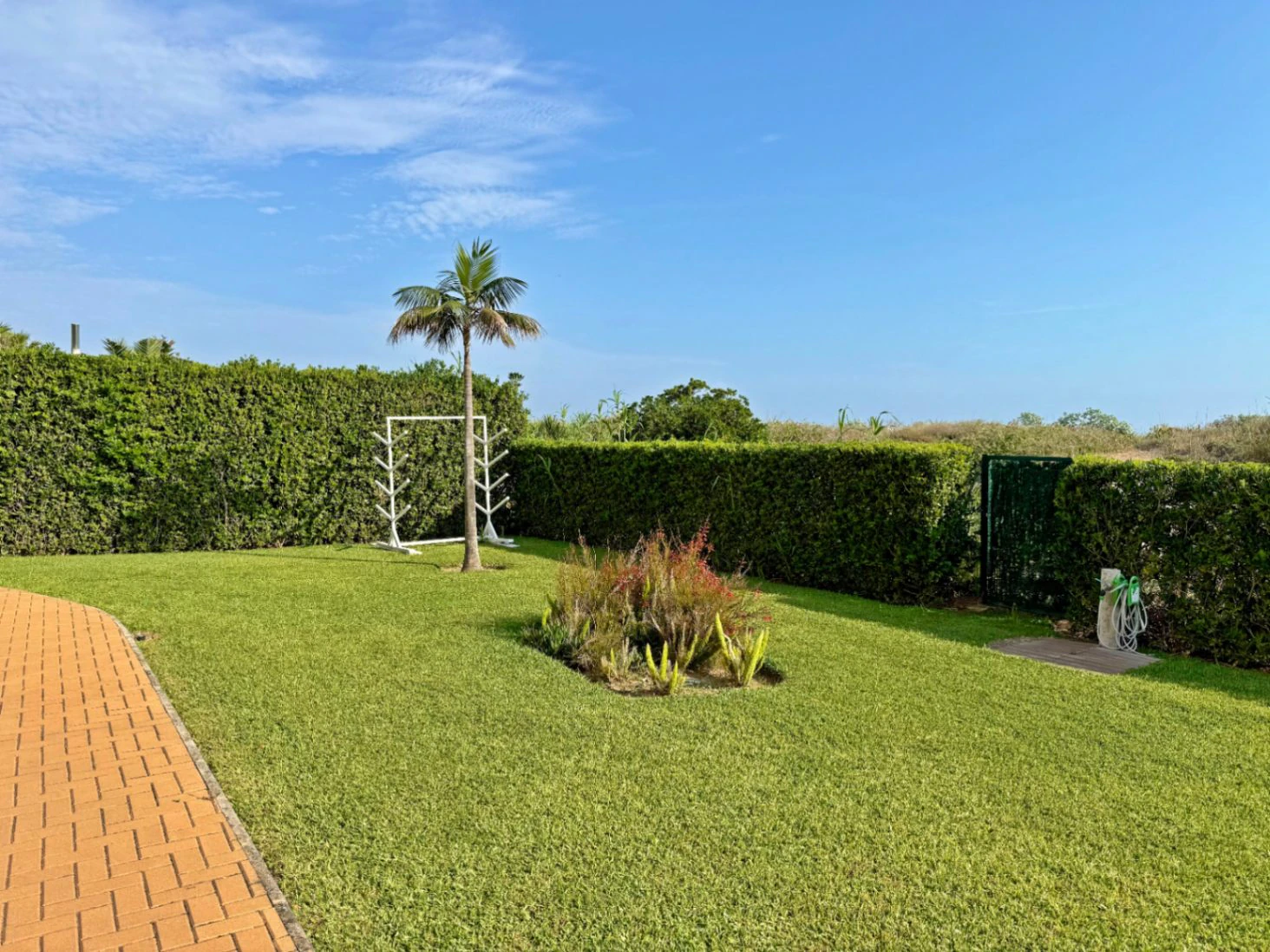 Exclusivo apartamento en venta en primera linea de mar en Las Marinas de Denia