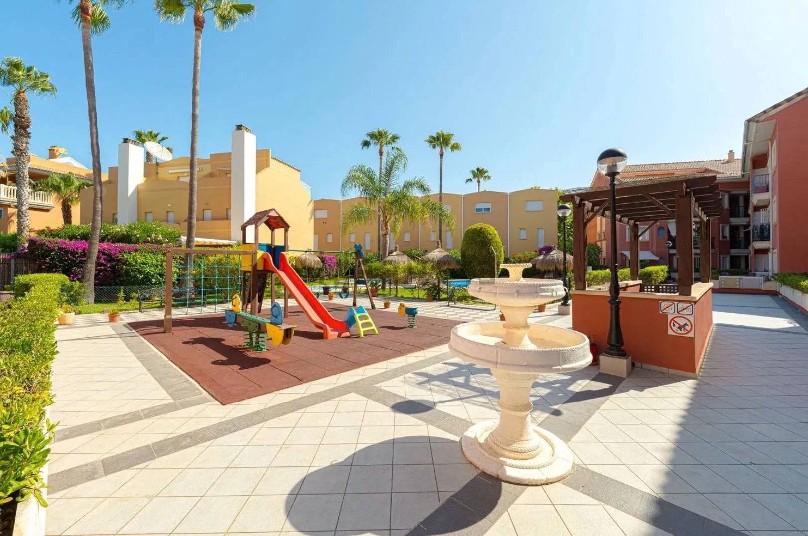 Exclusivo piso de 3 dormitorios en venta a pasos de la playa del arenal de Javea