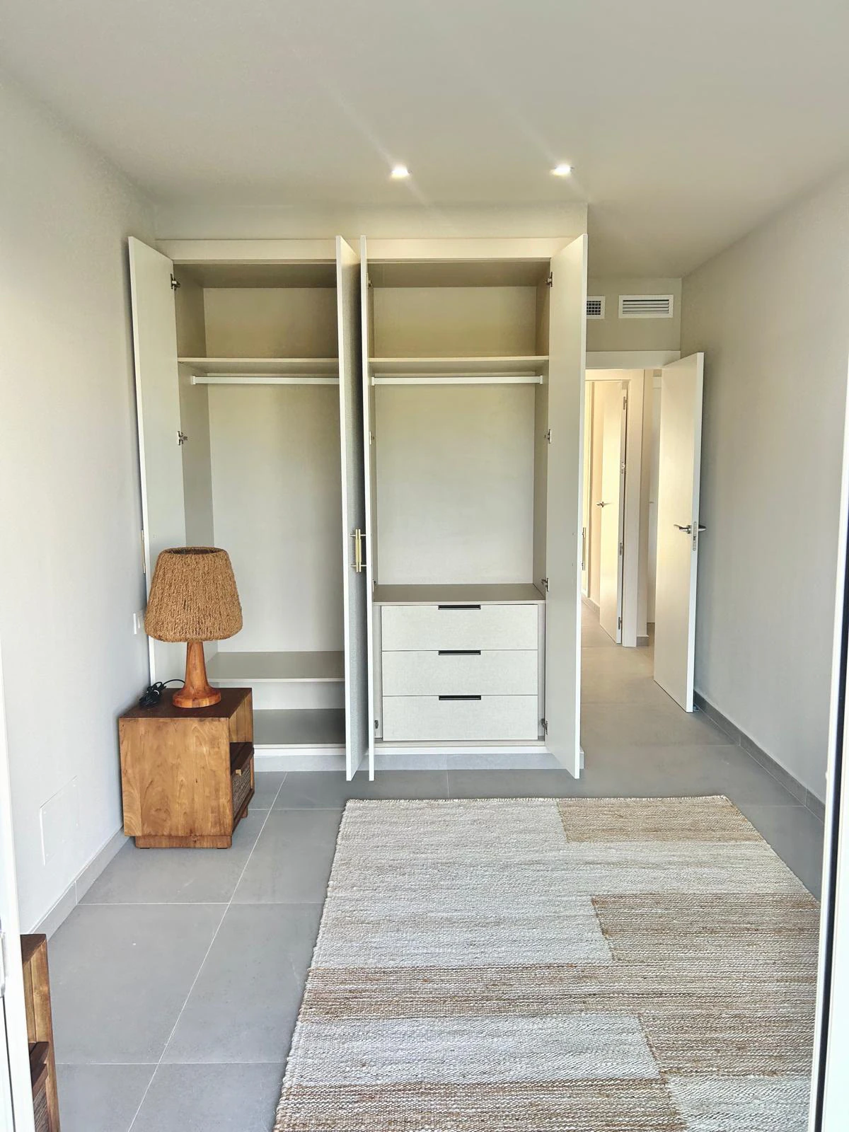 Apartamento planta baja con piscina en Denia