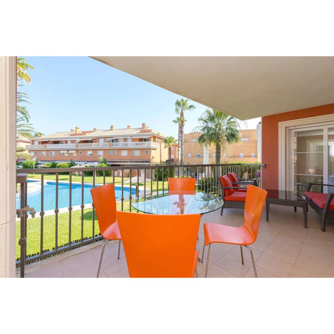Exclusivo piso de 3 dormitorios en venta a pasos de la playa del arenal de Javea