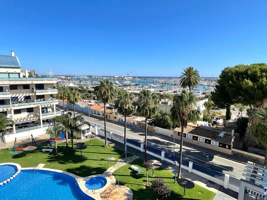 Atico duplex a estrenar en venta en Denia con vistas al mar